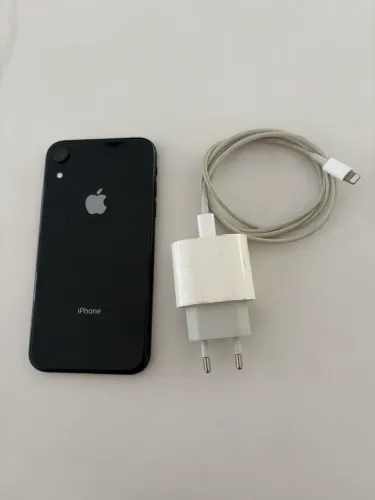 iPhone XR 64 preto