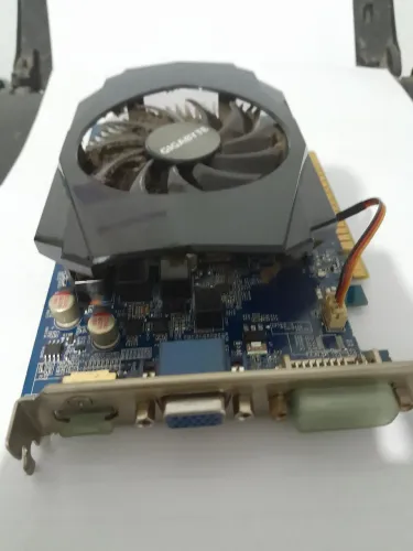 Placa nvidea gt730 usada funcionando direitinho