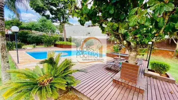 Ótima oportunidade de viver feliz em Atibaia! Conheça esta linda casa em condomínio, com m