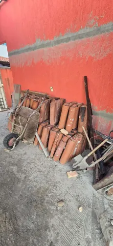 VENDO TELHAS CERÂMICAS SEMI NOVAS