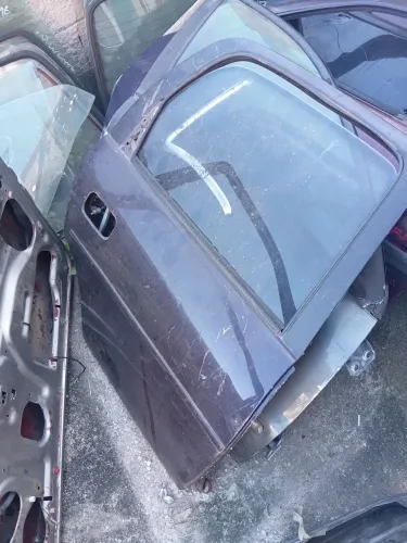 Porta traseira do corsa