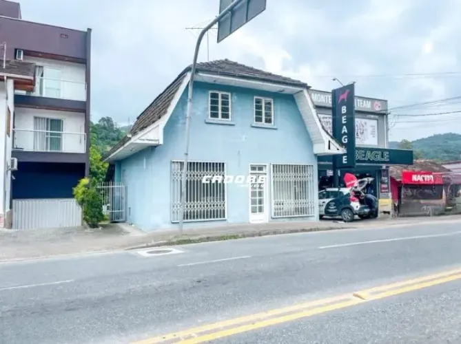 Casa comercial para locação no bairro Garcia I Cadore Imóveis