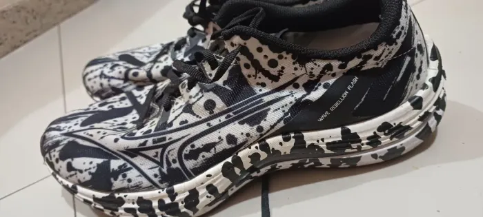 Tênis Mizuno Wave rebellion flash n°40