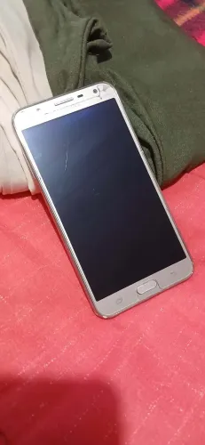 Samsung Galaxy J7 Neo
