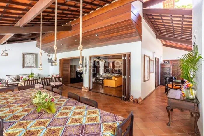 Casa com 7 quartos em Carneiros