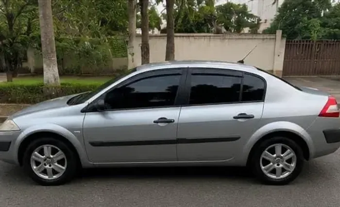 Renault Megane Sedan Expression Hi-flex 1.6 16V 2008