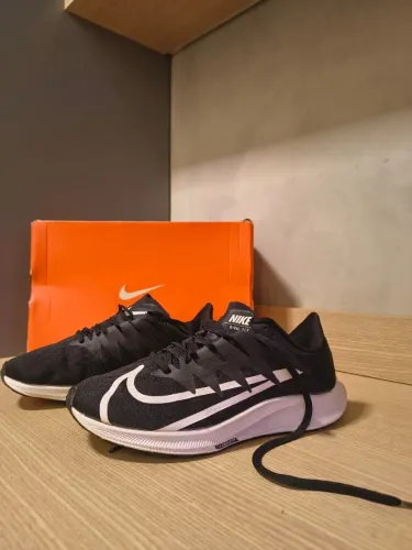 Tenis Nike zoom rival fly