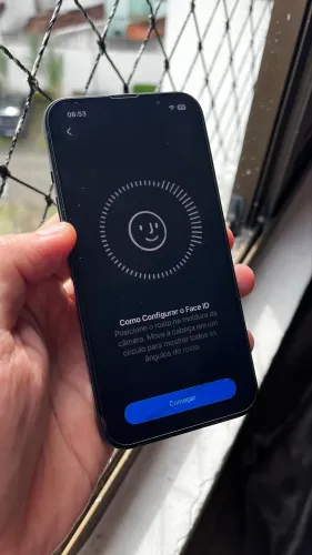 iPhone 13 muito conservado