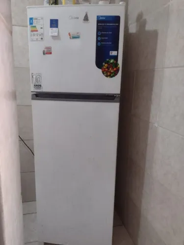 Geladeira Midea 