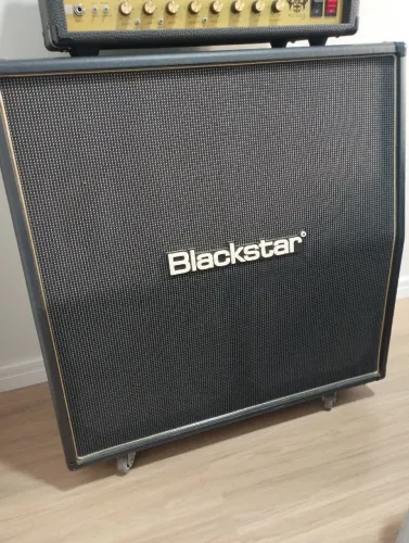 Caixa de guitarra gabinete BlackStar 4x12 HTV 412