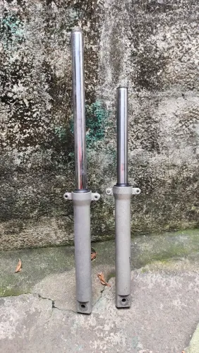 VENDO PAR DE AMORTECEDOR DIANTEIRO CG 150 2010
