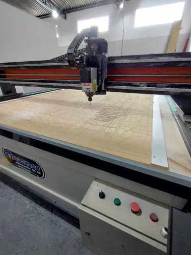 Router CNC (3x1,8m)