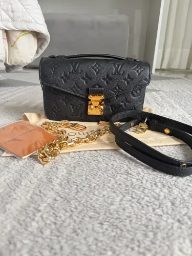 Bolsa Louis Vuitton metis east west