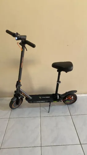 Patinete Elétrico ?. HoneyWhale - Semi Novo. Motor 500wh de potência, autonomia 30km.