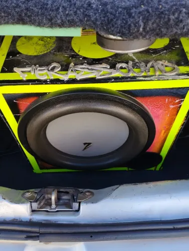 Grave, subwoofer zetta 800