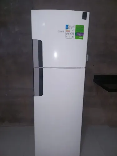 Vende-se geladeira consul 