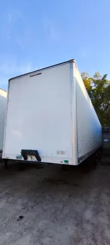 Vendo Carreta Baú Fachini 30 paletes ano 2018/2019