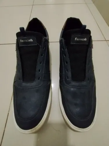Tênis 47