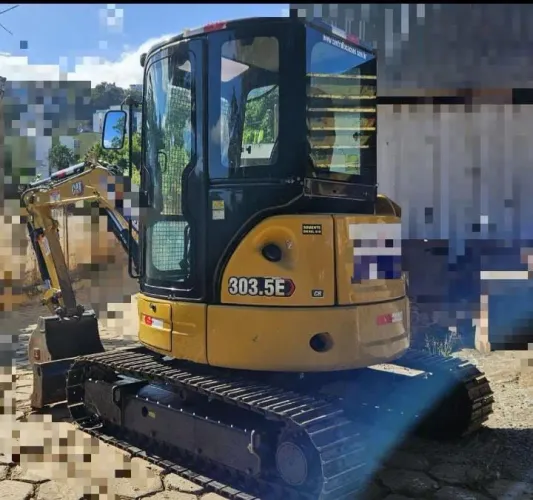 Mini escavadeira 303.5 caterpillar ano 2021