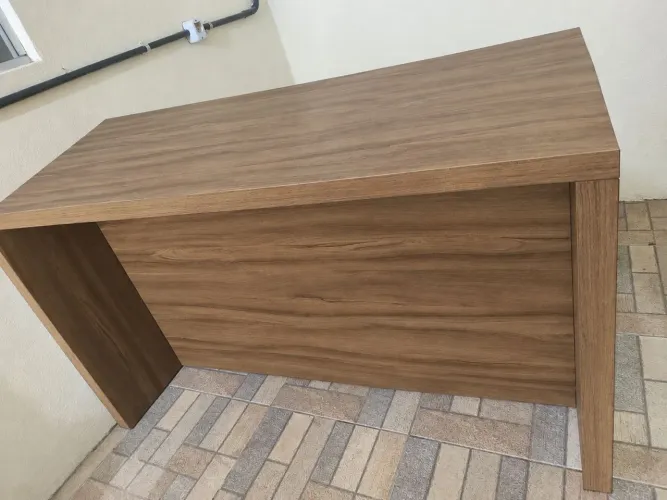 VENDE-SE MESA DE ESTUDOS USADA
