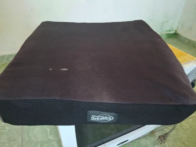 Vendo almofada pra cadeira de rodas 