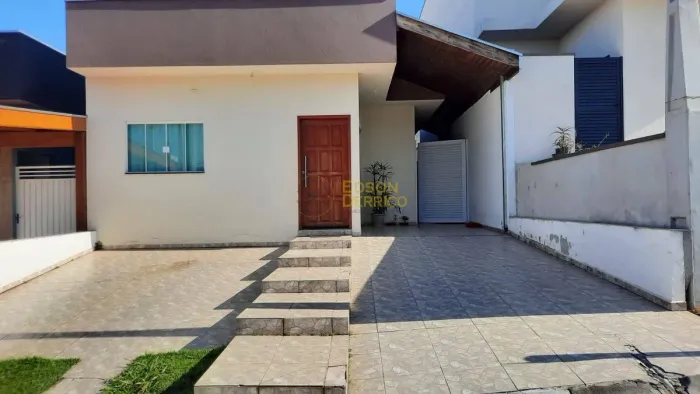 Casa em Condomínio com 3 quartos, Residencial Vila Romana - Pindamonhangaba