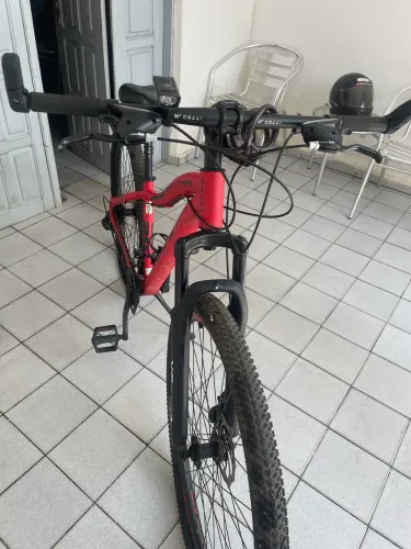 Bicicleta aro 29 semi nova ! Troco por iPhone do 12 adiante ! Só troca 