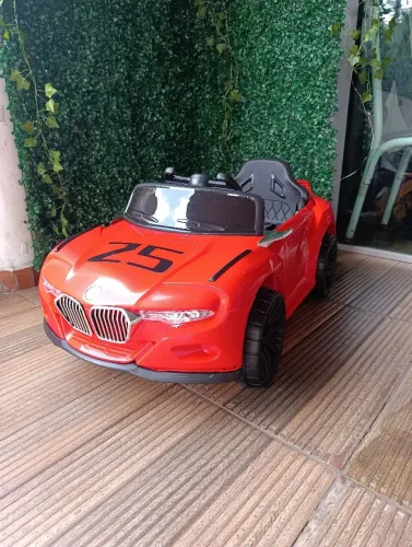 Carrinho elétrico infantil