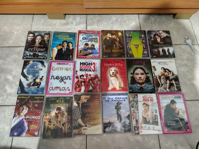 Desapego dvd 15 reais cada vendo separadamente