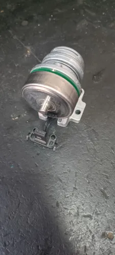 Motor elétrico bomba arla fase 2 Mercedes 