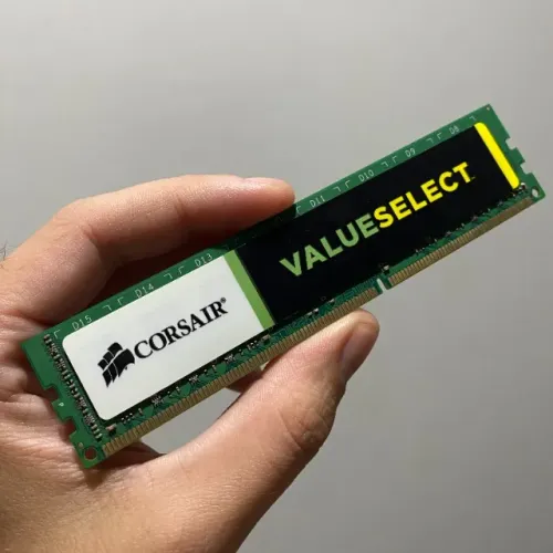 Memória Ram Gamer 8GB DDR3 1600MHz Corsair ValueSelect Verde CMV8GX3M1A1600C11 ( 1 x 8GB )