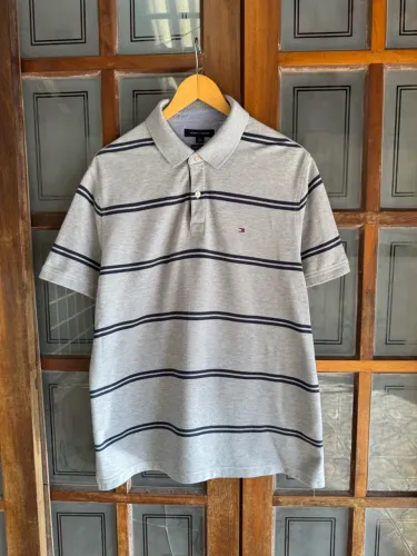 camisa polo tommy hilfiger performance pique listrada cinza g