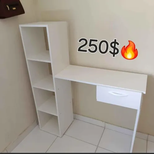 Escrivaninha na promoção a partir de 199