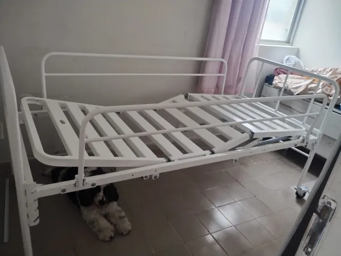 Cama hospitalar mais colchão pneumático