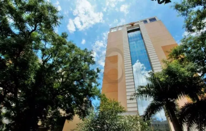 Kitnet com 1 dormitório para alugar, 23 m² por R$ 1600/mês - Centro - Londrina/PR