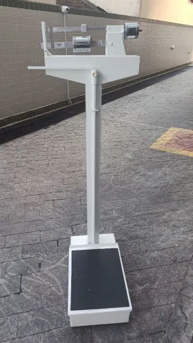 Balança mecânica antropométrica em ótimo estado!!!