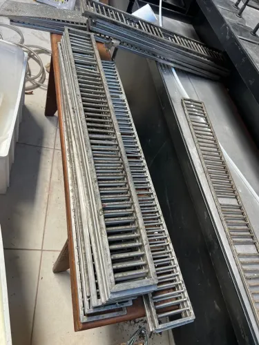 Grelhas e ralos de inox