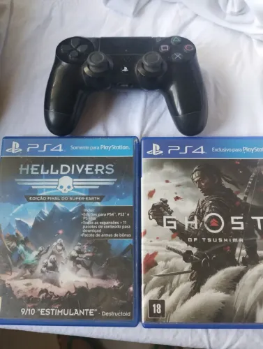 Ps4 semi novo 2 jogos e 2 controles