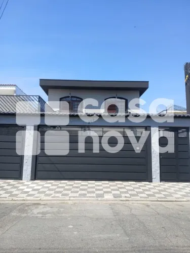 Sobrado independente com 250m², com 4 dormitórios para locação ou venda na Vila Sabrina !