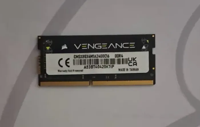 MEMÓRIA RAM VENGEANCE 8GB 2400Mhz