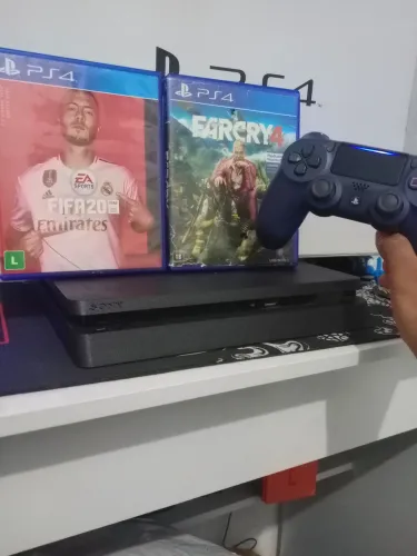 ? PS4 Slim 1TB + 2 Jogos + Controle Original | Aceito Troca