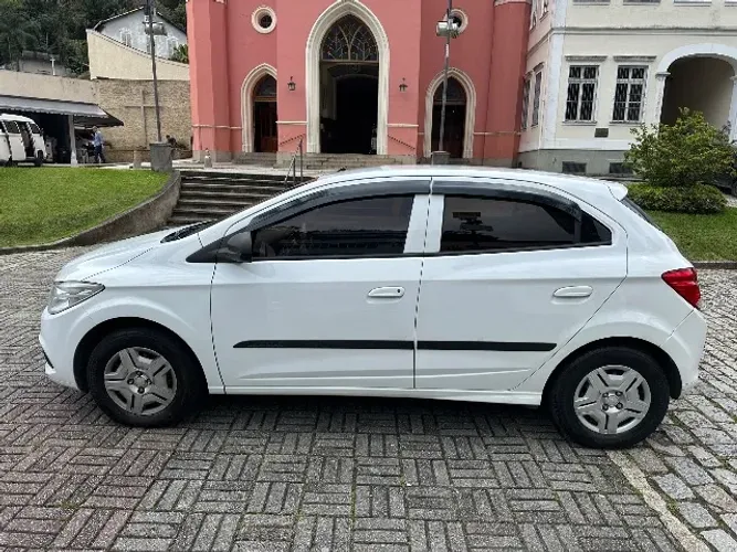 Chevrolet Onix Hatch LT 1.0 8V Flex Power Mec. 4P 2016