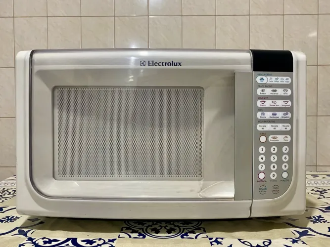 Microondas Eletrolux 31 Litros Muito Conservado