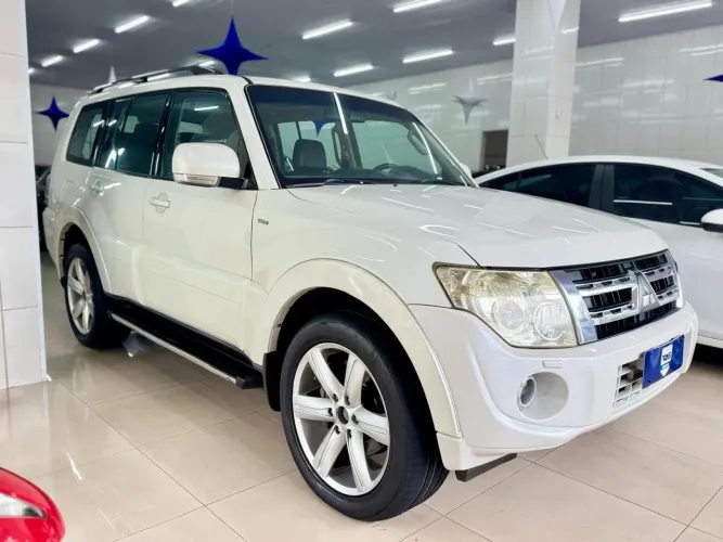 Mitsubishi Pajero HPE Full 3.2 4X4 T.i.dies.3p Aut. 2013