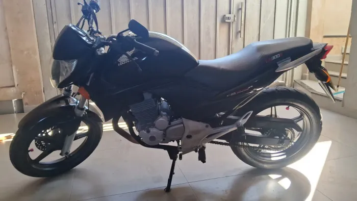 CB 300 2010 Muito bem conservada