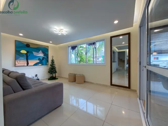 Casa Duplex à Venda Patamares Salvador. Porteira Fechada com 4 Suítes