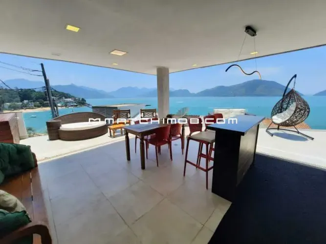 Casa com vista mar à venda no Sítio Bom - Mangaratiba