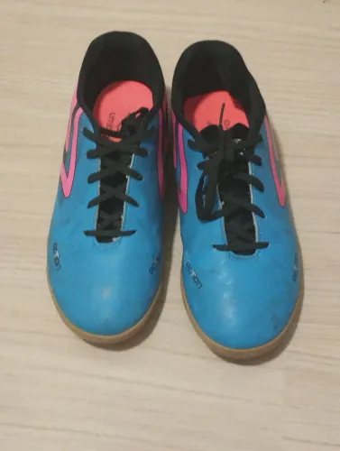 Chuteira umbro original aceito trocas