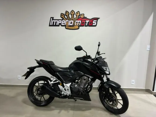 CB 300F Twister (BAIXO KM)