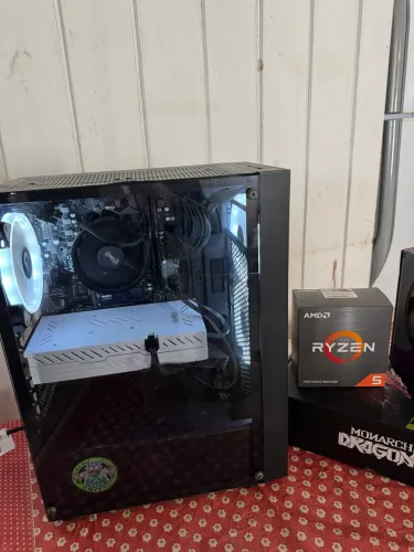 PC GAMER RYZEN 5500, RX 580, 16GB (ACOMPANHA MONITOR E TECLADO MECANICO)